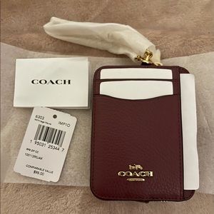 NWT Coach Zip Card Case/ Wallet/ pink Card Holder with chain C6303